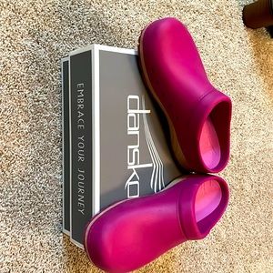 Dansko Kane molded clogs